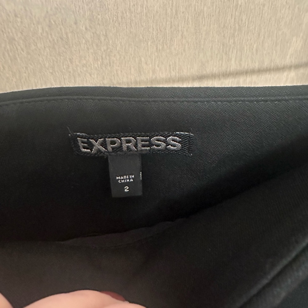 Black express pencil skirt with gold zipper - Picture 2 of 3
